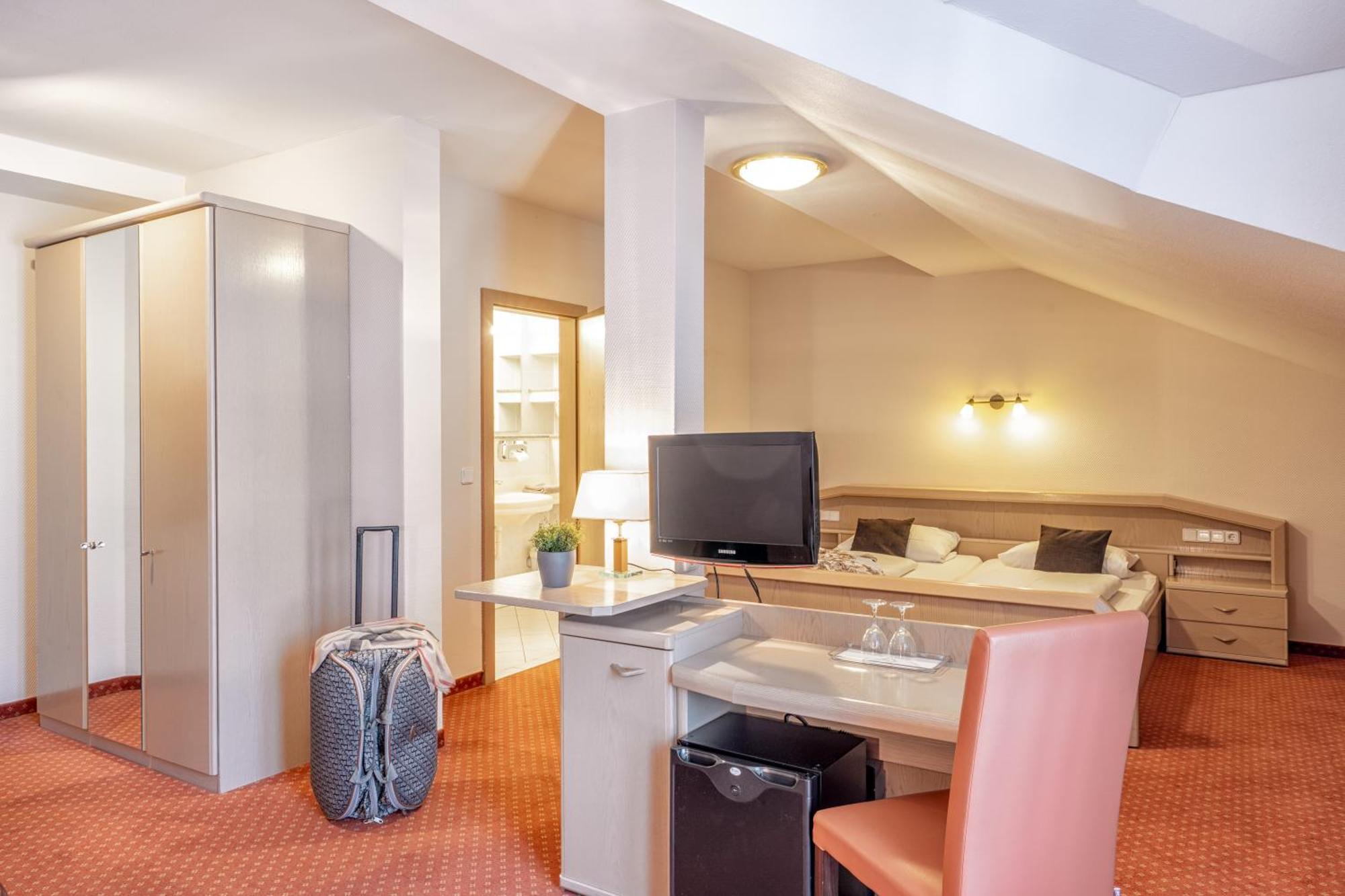 Richstein'S Posthotel Bad Fussing Bagian luar foto